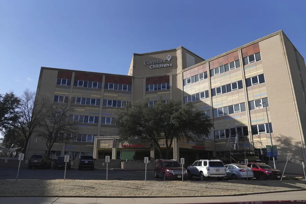 مستشفى كوفنانت للأطفال في لوبوك، تكساس، حيث تم نقل طفل لم يتم تطعيمه بسبب الحصبة، مما أدى إلى أول حالة وفاة بالمرض منذ 2015.