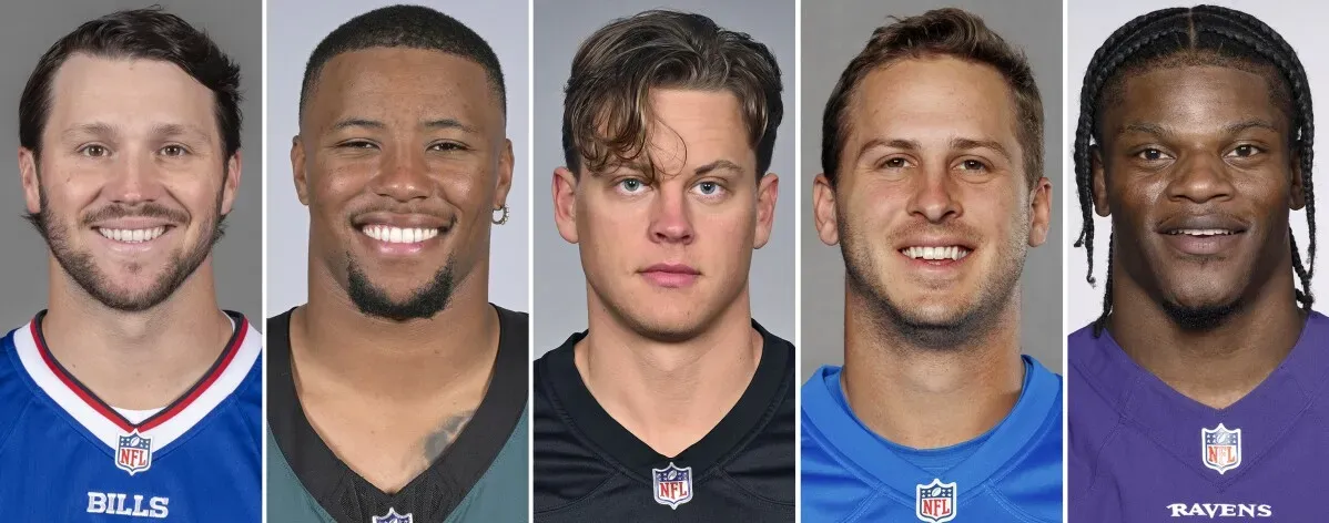 خمسة مرشحين لجائزة أفضل لاعب في NFL يظهرون في الصورة: جوش ألين، ساكون باركلي، جو بورو، جاريد جوف، وللامار جاكسون.