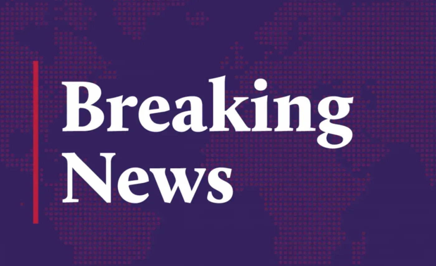 أخبار عاجلة حول تحطم طائرة F-15 عسكرية في الكويت، مع معلومات عن قذف الطيارين بسلام.