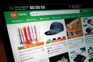 واجهة منصة Temu تعرض مجموعة متنوعة من المنتجات بما في ذلك ألعاب وأدوات منزلية، مع معلومات عن الأسعار والشحن المجاني.
