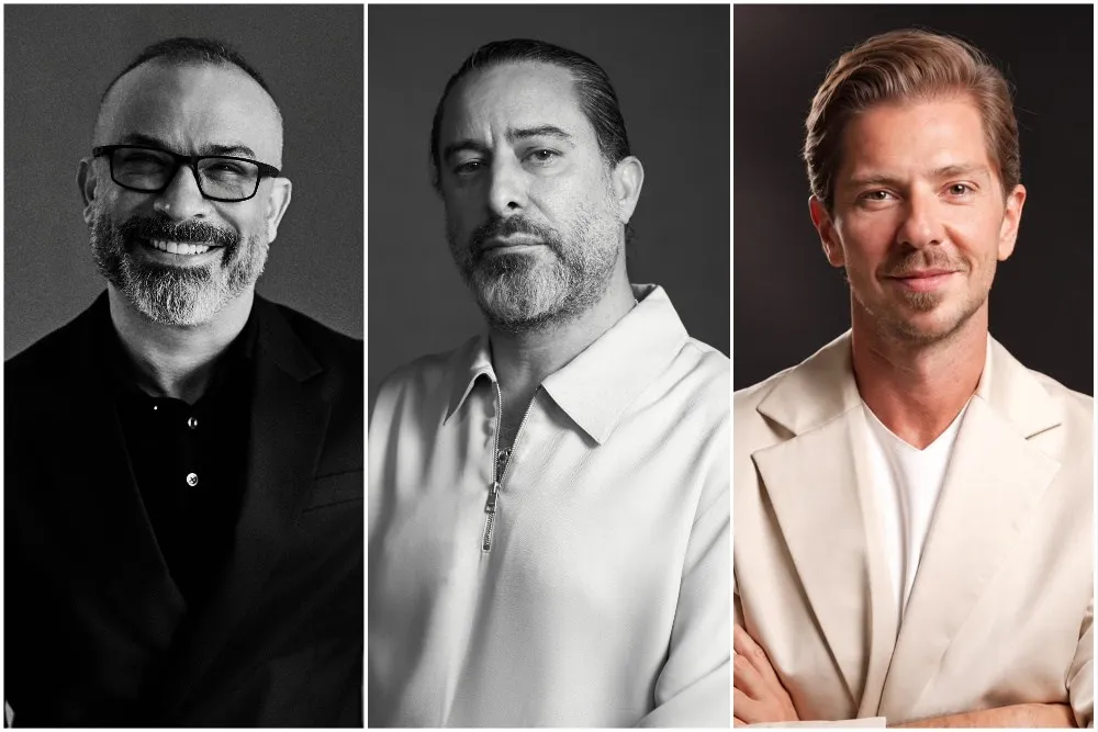 ثلاثة منتجين سينمائيين من الشرق الأوسط في جلسة تصوير رسمية، يعكسون تطور صناعة السينما المصرية والخليجية وجودة الإنتاج السينمائي.