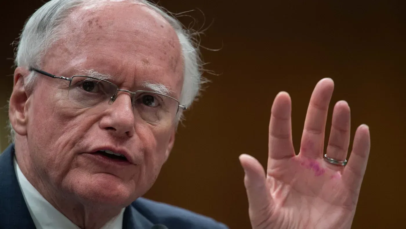 السفير الأمريكي السابق جيمس جيفري يتحدث أمام لجنة الشؤون الخارجية، مشددًا على أهمية الإبقاء على القوات الأمريكية في سوريا لمواجهة داعش.