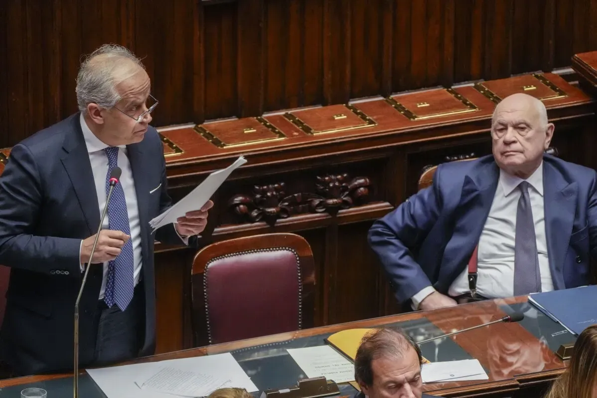 وزير العدل الإيطالي كارلو نورديو يتحدث في البرلمان حول ترحيل أسامة المصري، أمير حرب ليبي مطلوب للمحكمة الجنائية الدولية.