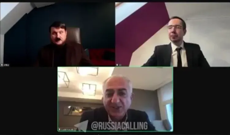مكالمة عبر زووم تضم رضا بهلوي ومخادعين روسيين، أحدهم يرتدي زي أدولف هتلر، يتحدثون عن تهديدات مزعومة ضد إيران.