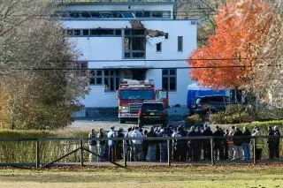 استجابة طواقم الطوارئ لحريق في منزل عائلة كانيرو، حيث وقع حادث مأساوي أدى إلى مقتل أربعة أفراد من العائلة.