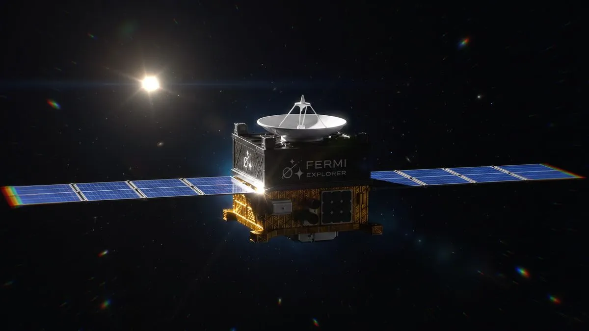 مسبار فضائي Fermi Explorer مزود بألواح شمسية وصحن استقبال، مخصص للرحلة الطويلة نحو نظام Alpha Centauri.