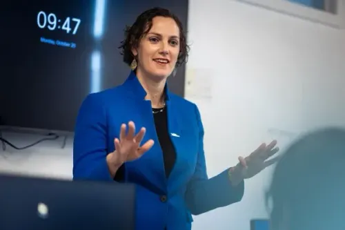 مؤسسة سيتي تستثمر 25 مليون دولار لمواجهة بطالة الشباب واضطرابات العمل الناتجة عن الذكاء الاصطناعي