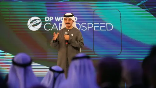 عيسى كاظم يتحدث في حدث لشركة موانئ دبي العالمية، مع التركيز على الابتكار في اللوجستيات وتجارة الحاويات العالمية.