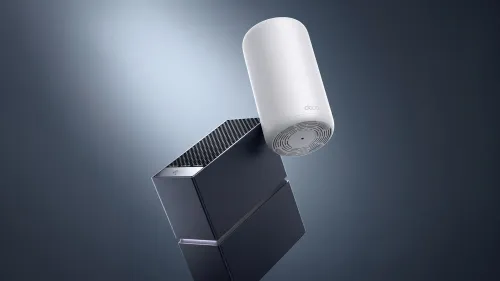 جهازا راوتر منزليان من شركة TP-Link، يُستخدمان للاتصال بالإنترنت وسط جدل قانوني أمريكي حول أمانها وعلاقتها بالصين.
