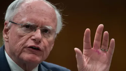 السفير الأمريكي السابق جيمس جيفري يتحدث أمام لجنة الشؤون الخارجية، مشددًا على أهمية الإبقاء على القوات الأمريكية في سوريا لمواجهة داعش.