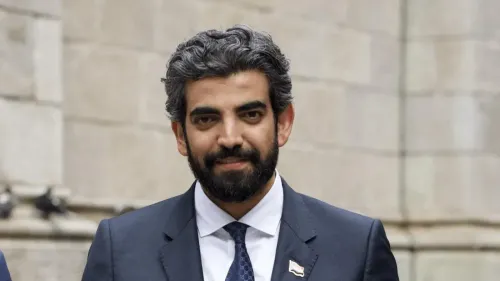 عمرو البيض، مسؤول بارز في المجلس الانتقالي الجنوبي، يتحدث عن التحديات السياسية والأمنية في اليمن خلال مقابلة في لندن.