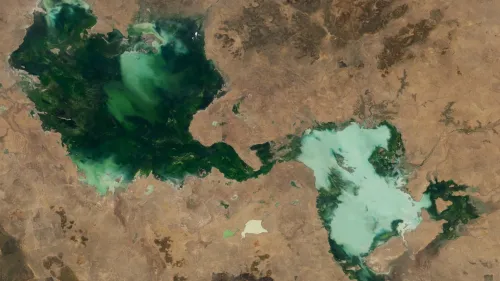 مساحة مائية واسعة تغطي هضبة Barkly Tableland في أستراليا عام 2024، تظهر تحوّلاً في نمط الأمطار والفيضانات الموسمية.