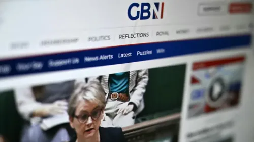 موقع "جي بي نيوز" يعرض تغطية إعلامية تتعلق بالمسلمين، مع التركيز على التحيزات السلبية والجدل.