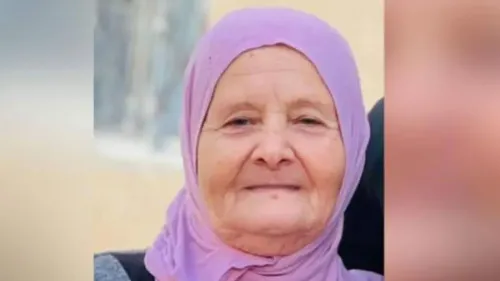 امرأة فلسطينية مسنّة ترتدي حجابًا، تعرضت للضرب حتى الموت خلال مداهمة منزلها من قبل جنود إسرائيليين في بلدة جيوس.