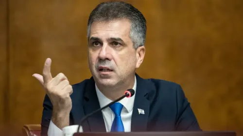 وزير الطاقة والبنية التحتية الإسرائيلي إيلي كوهين يتحدث خلال جلسة برلمانية، مع التركيز على تشريع الولاء لإسرائيل كدولة يهودية.