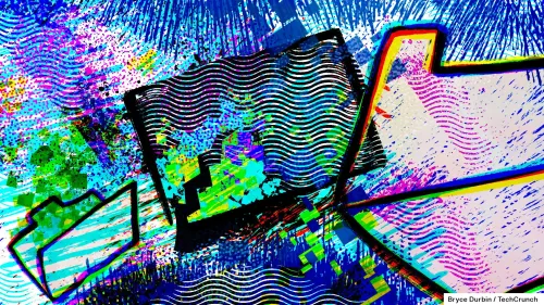رسومات رقمية ملونة تظهر رموز ملفات متداخلة تعبر عن اختراق أمني وتأثيره على خوادم التداول السحابي في اليابان.