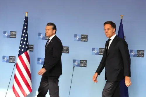 وزير الدفاع الأمريكي Pete Hegseth يتحدث في اجتماع الناتو في بروكسل، مع التركيز على قضايا الدفاع الأوروبي والمسؤولية المشتركة.
