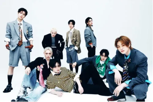 فرقة Stray Kids الكورية الثمانية بأزياء عصرية، تعلن غيابها عن جوائز غرامي 2027 رغم دعوتها للتصويت، وسط جدل فئة البوب الآسيوي الجديدة.