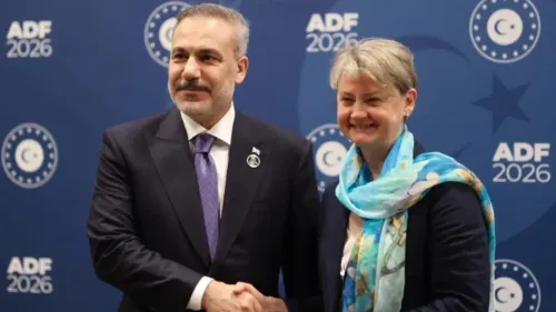 وزير الخارجية التركي هاكان فيدان يلتقي وزيرة الخارجية البريطانية Yvette Cooper، في إطار زيارة لتعزيز الشراكة الاستراتيجية بين تركيا والمملكة المتحدة.