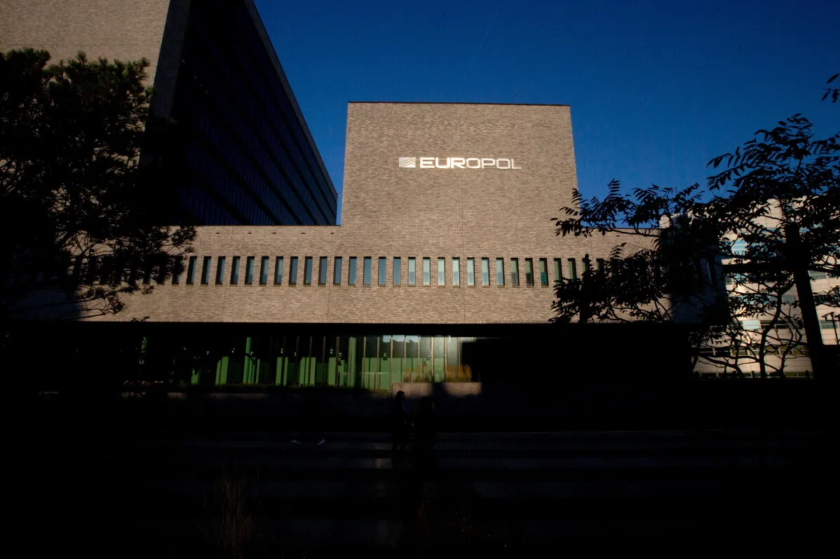 مبنى وكالة الشرطة الأوروبية Europol في لاهاي، مركز تنسيق العملية الأمنية الدولية لتفكيك شبكة تهريب المهاجرين والمخدرات عبر غرب المتوسط.