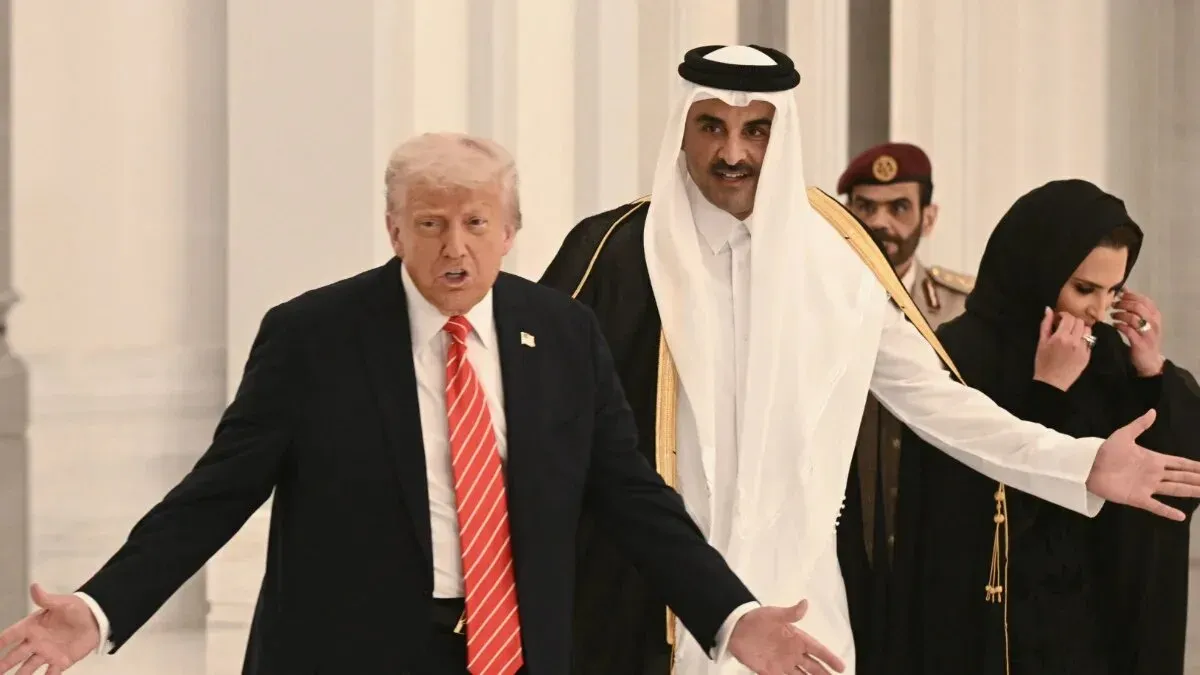 ترامب وحاكم قطر الشيخ تميم بن حمد آل ثاني يتحدثان خلال زيارة رسمية، مع التركيز على الصفقة الكبرى لطائرات بوينج.
